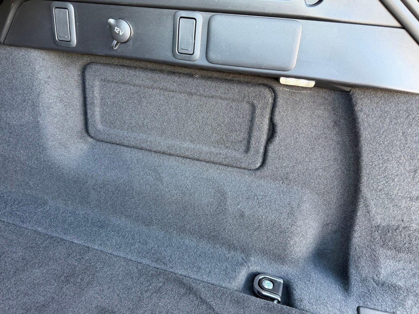 Used 2026 Land Rover Range Rover Velar Dynamic SE image 32