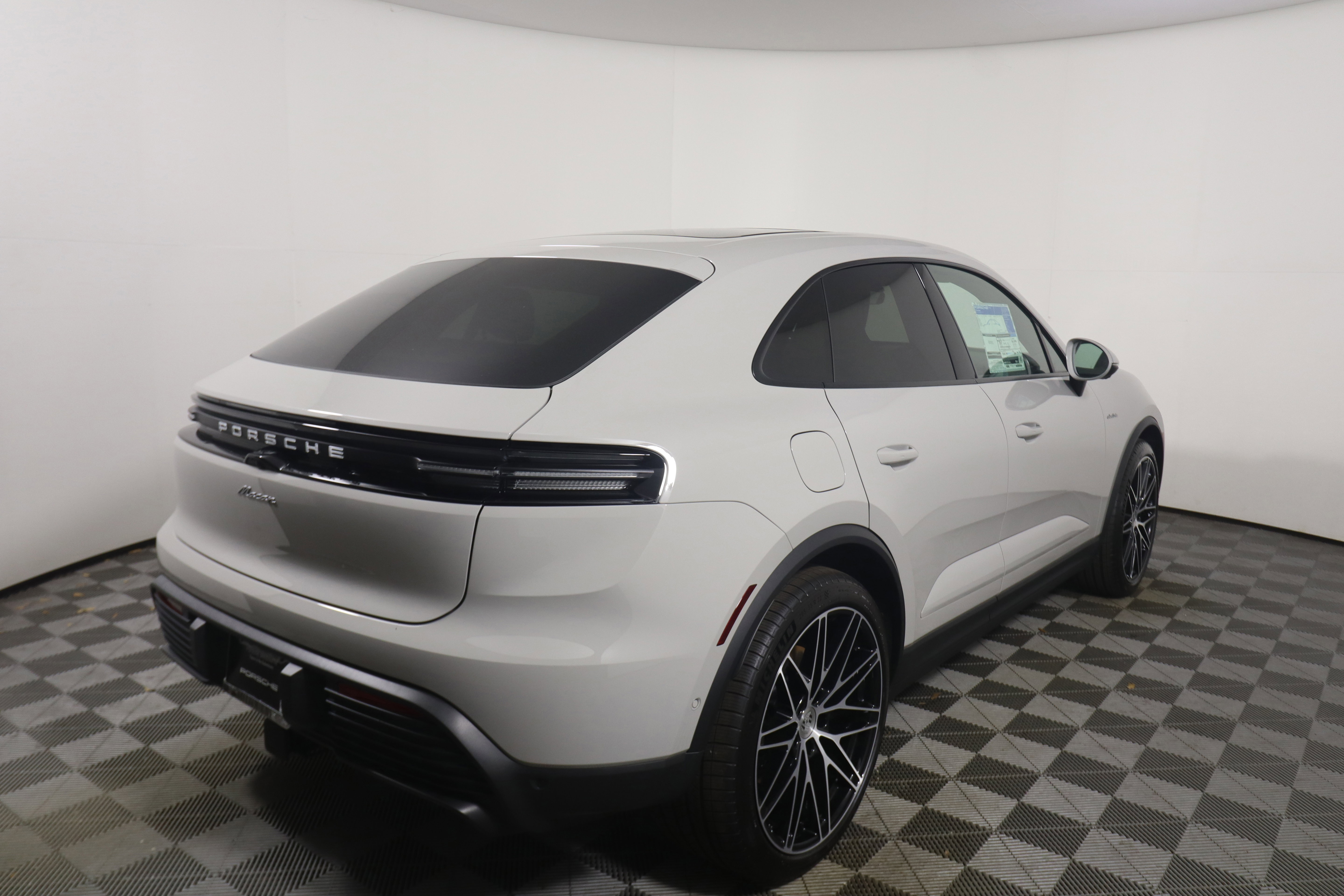 New 2026 Porsche Macan Electric image 7