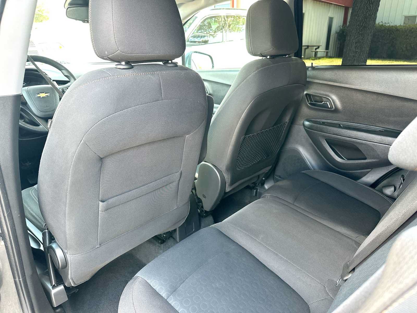 Used 2020 Chevrolet Trax LS w/ Tint and Cruise Package AWD/4WD image 24