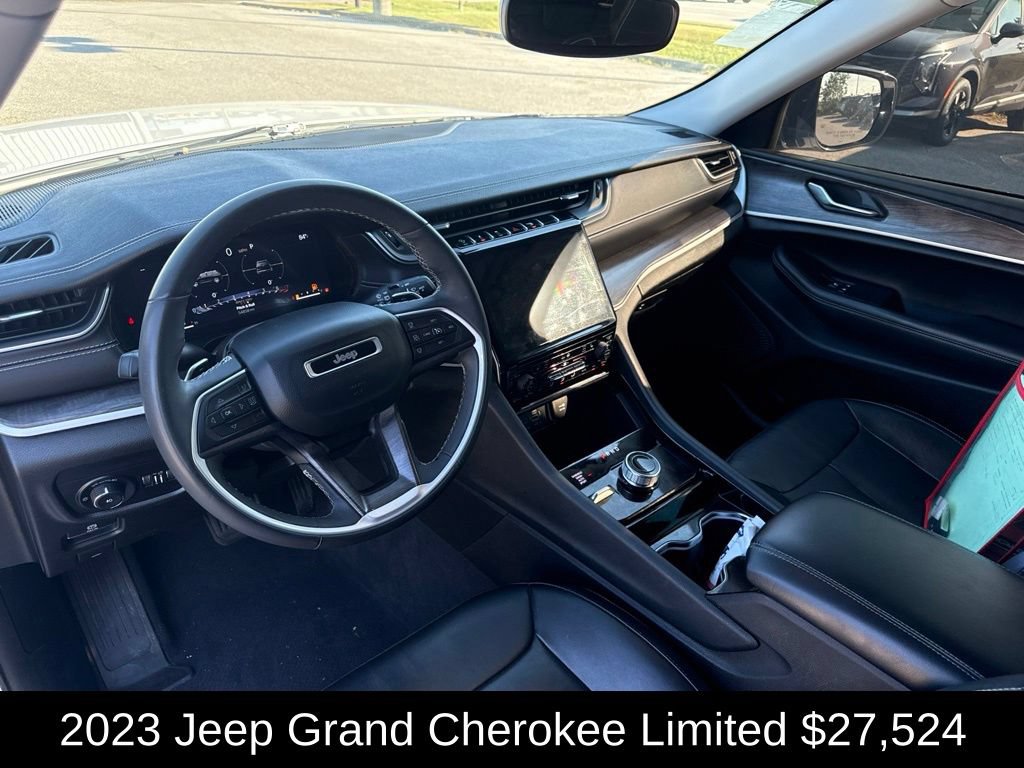 Used 2023 Jeep Grand Cherokee Limited AWD/4WD image 10