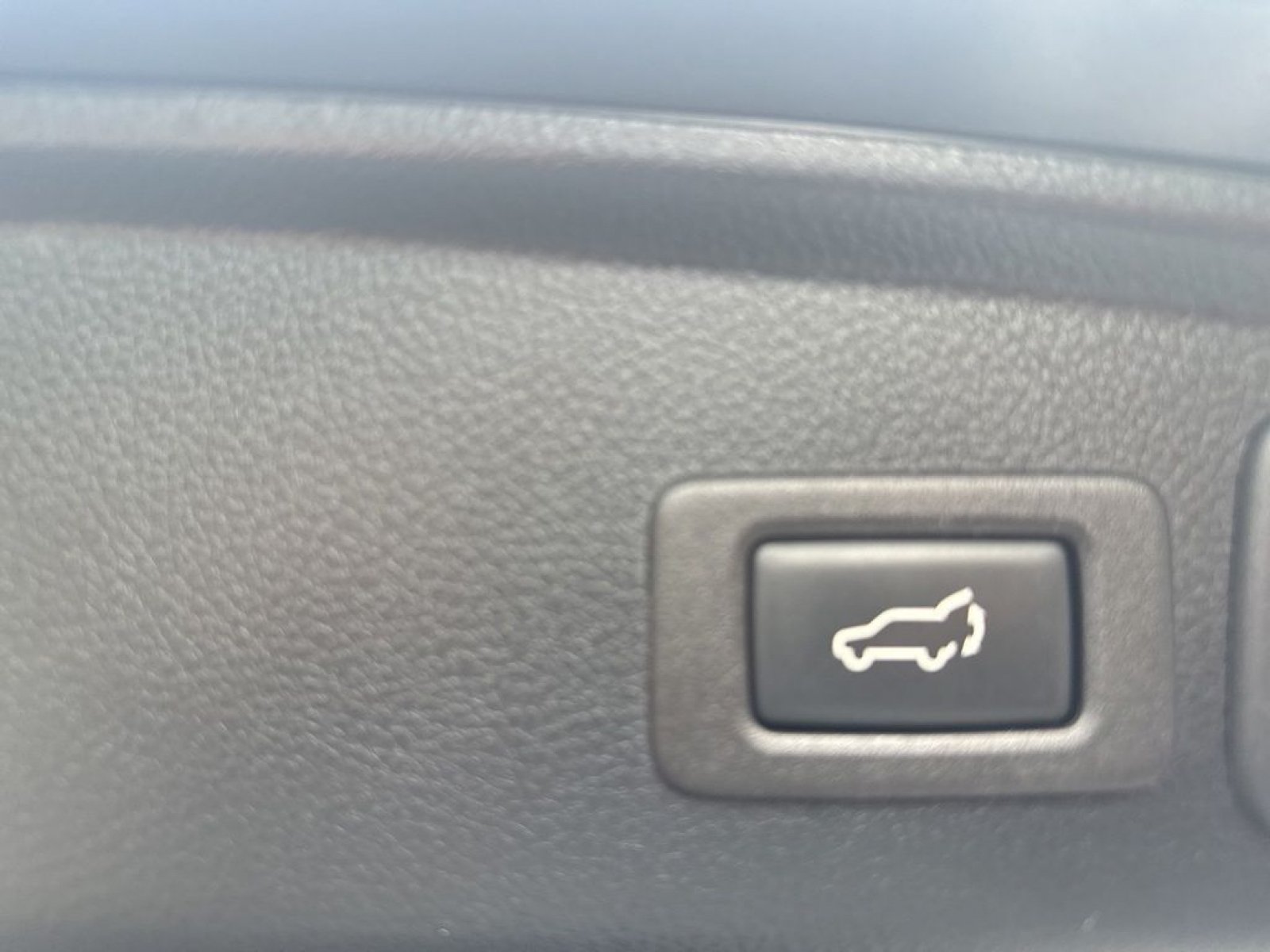 Used 2016 Subaru Forester 2.5i Touring w/ Eyesight & Navigation System AWD/4WD image 10