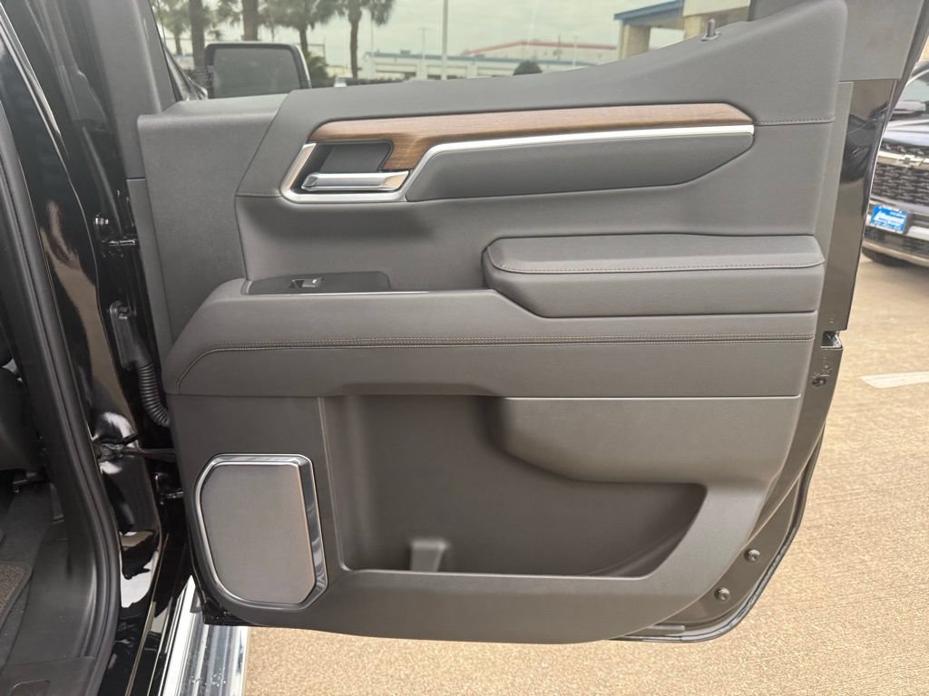 Used 2026 Chevrolet Silverado 1500 High Country w/ Technology Package RWD image 39