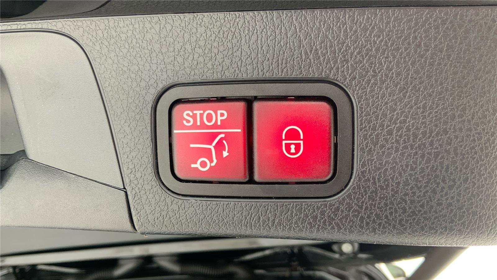 Used 2020 Mercedes-Benz GLB 250 4MATIC image 31