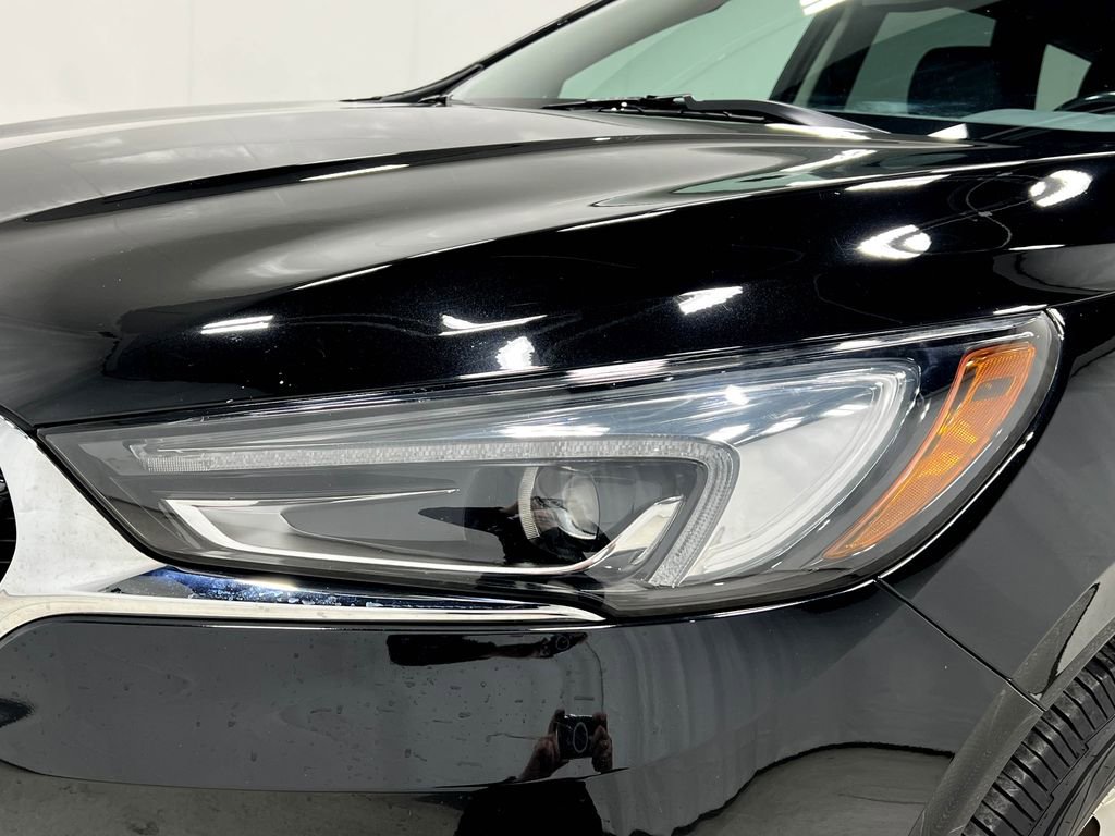 Used 2018 Buick Enclave Essence image 33