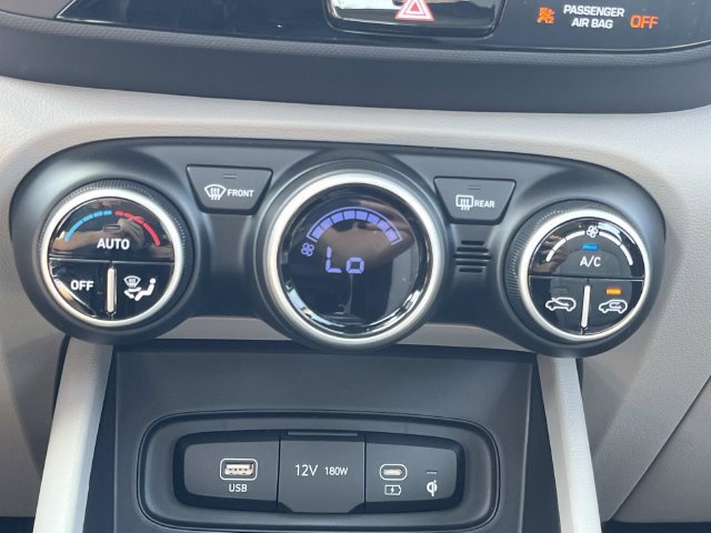 New 2026 Hyundai Venue SEL FWD image 27