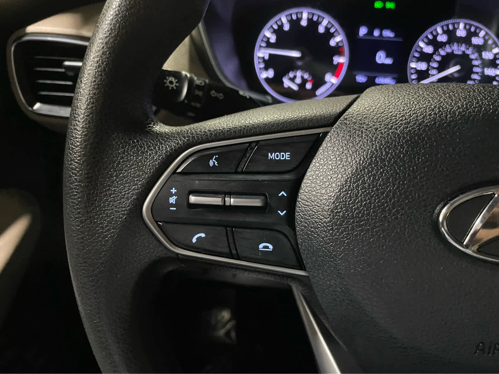 Used 2020 Hyundai Santa Fe SE w/ Cargo Package AWD/4WD image 17