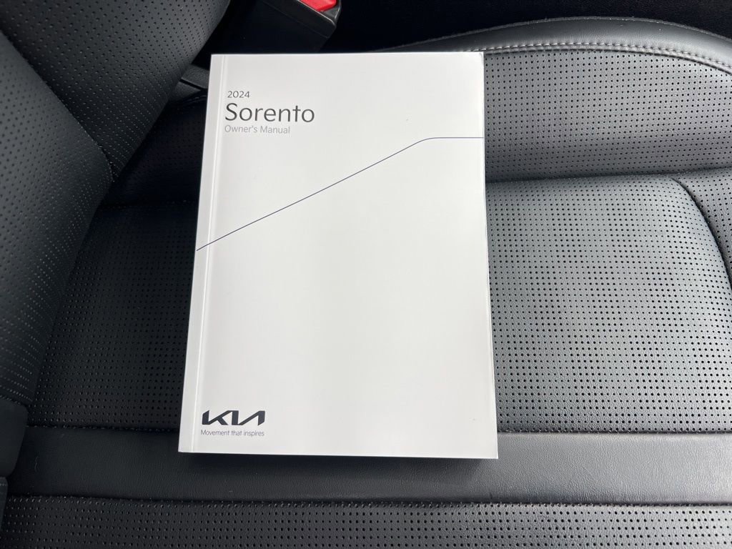 Certified 2024 Kia Sorento SX image 28