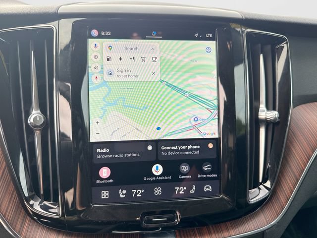 Certified 2024 Volvo XC60 T8 Plus w/ Protection Package Premier AWD/4WD image 23