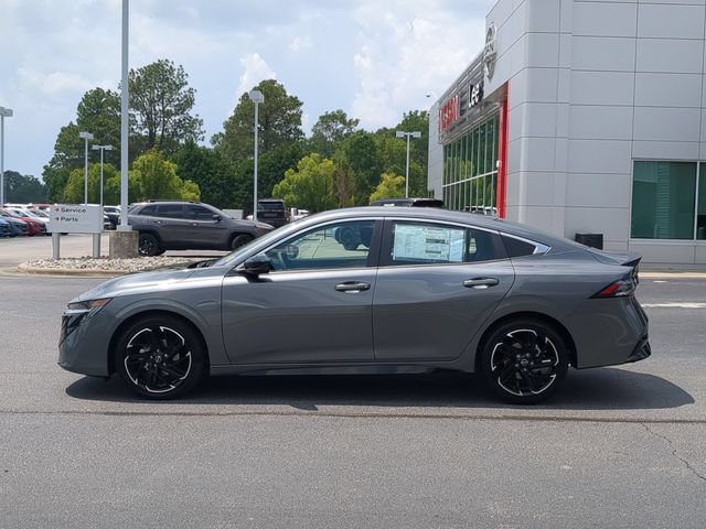 New 2026 Nissan Sentra SR w/ Floor Mat Package FWD image 6