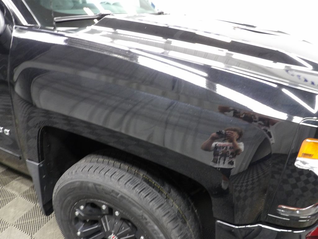 Used 2018 Chevrolet Silverado 1500 LT w/ All Star Edition AWD/4WD image 30