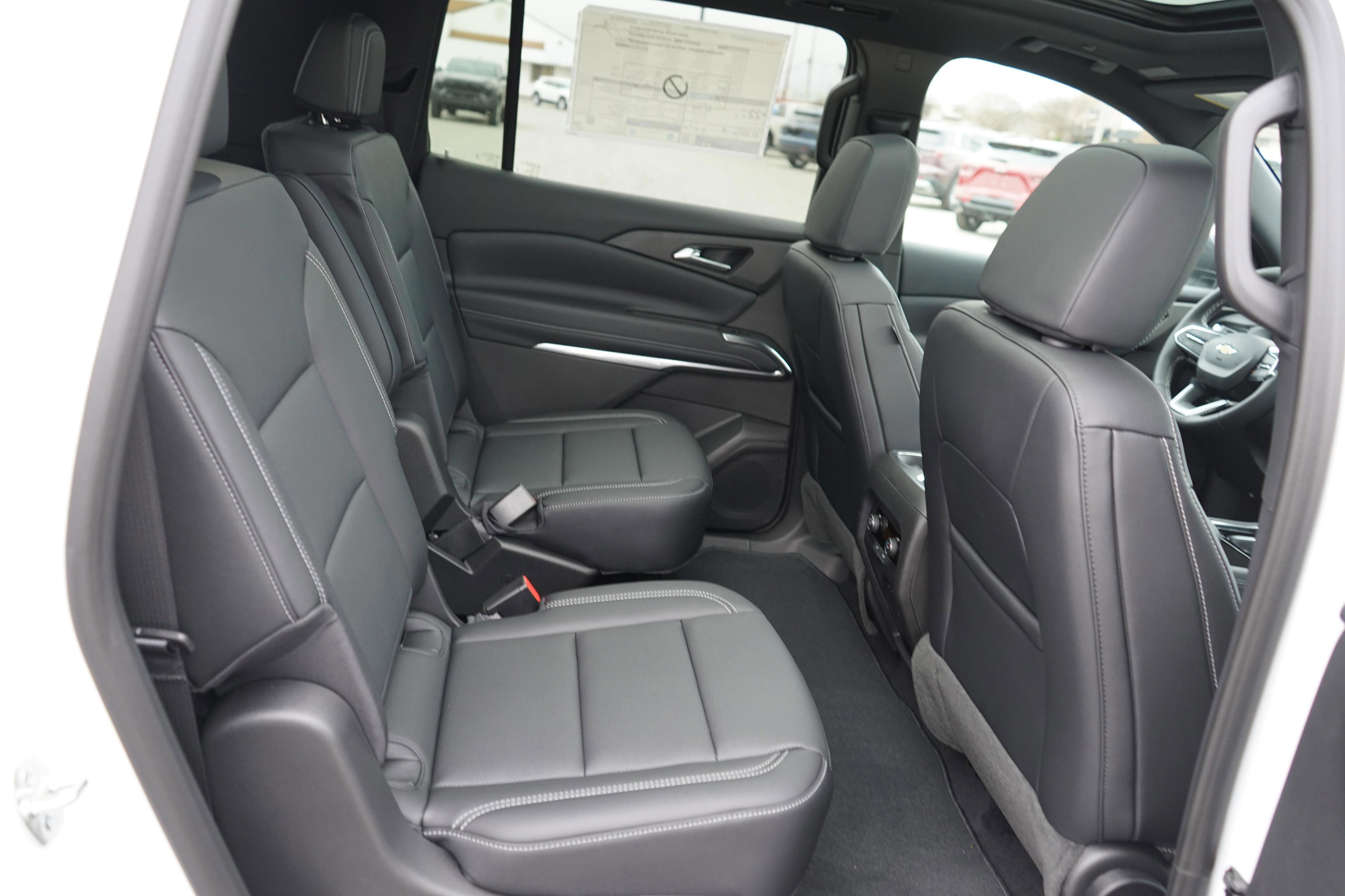 New 2026 Chevrolet Traverse LT w/ Sun and Wheel Package image 25