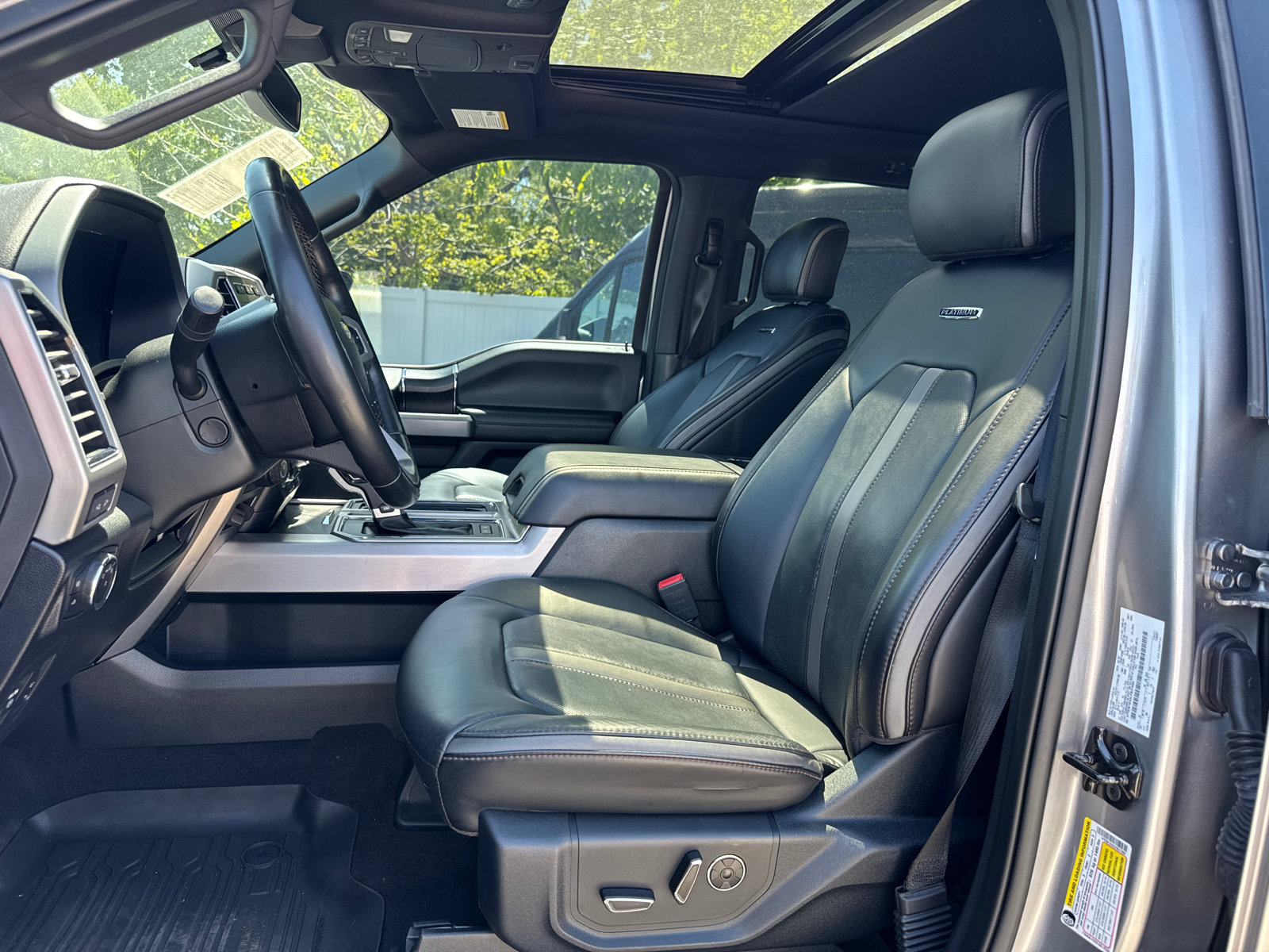 Used 2020 Ford F150 Platinum w/ Equipment Group 701A Luxury AWD/4WD image 10