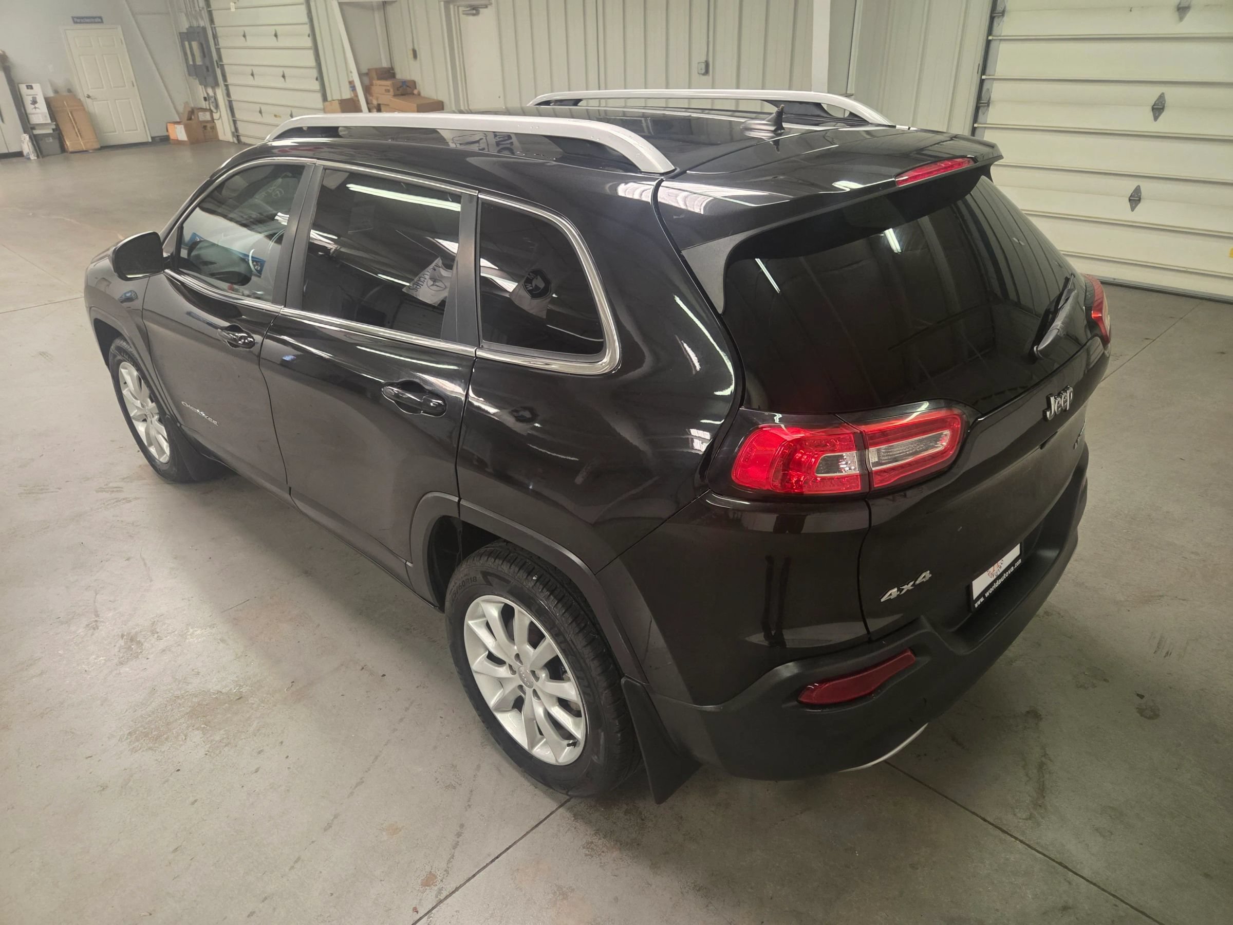 Used 2014 Jeep Cherokee Limited AWD/4WD image 5