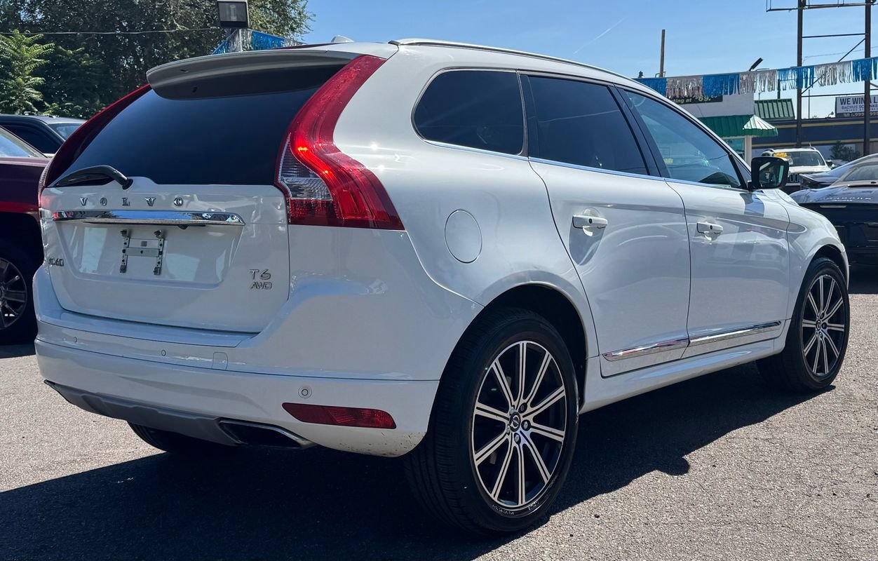 Used 2017 Volvo XC60 T6 Inscription w/ Protection Package AWD/4WD image 3