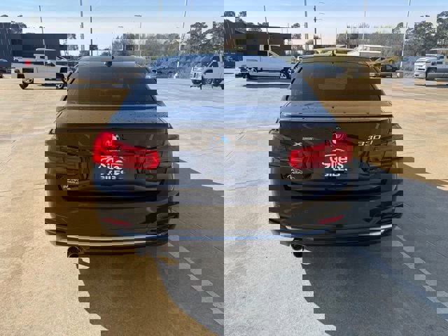 Used 2017 BMW 330i xDrive Sedan image 4