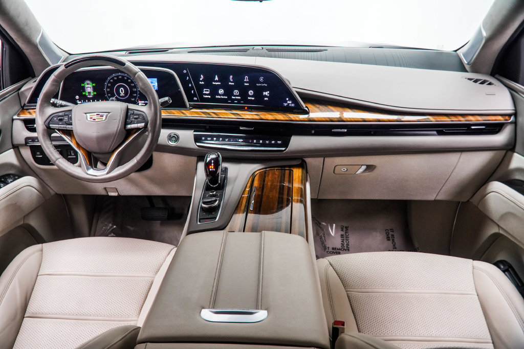 Used 2024 Cadillac Escalade Premium Luxury Platinum RWD image 7