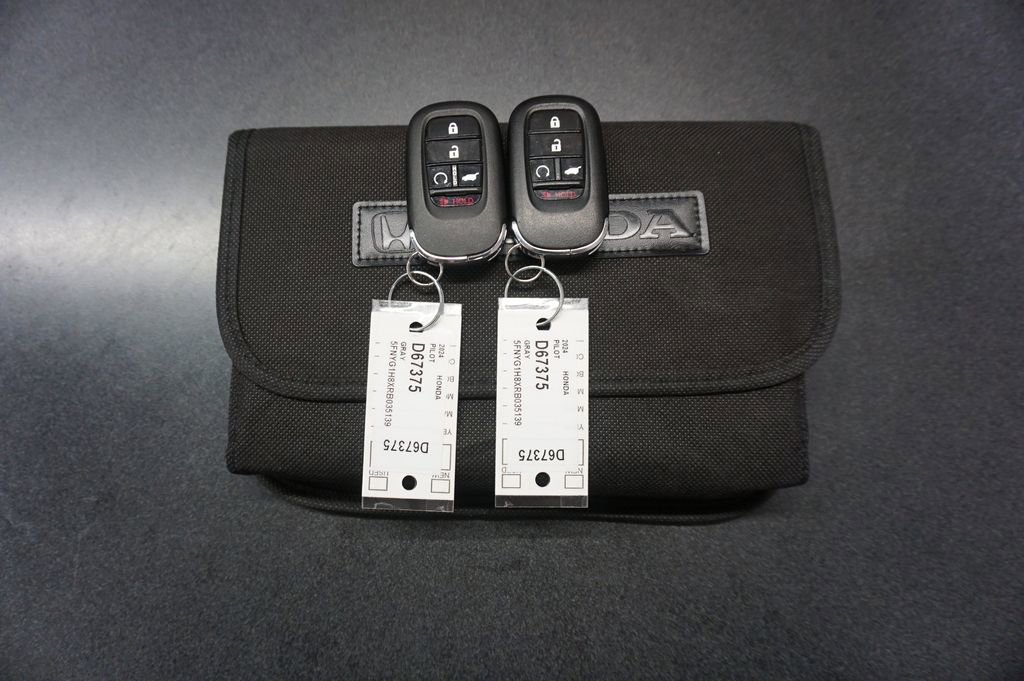 Used 2024 Honda Pilot Elite image 22