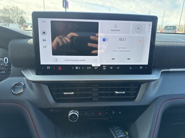 Used 2025 Ford Explorer ST-Line w/ Premium Package image 34