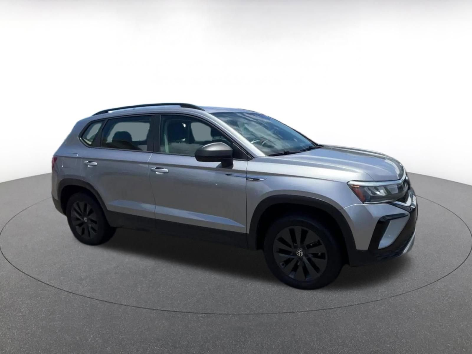 Used 2024 Volkswagen Taos S FWD image 2