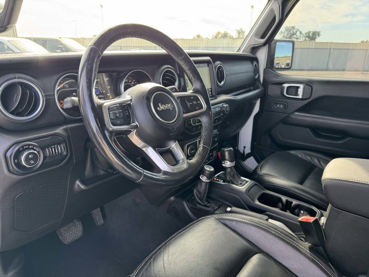 Used 2020 Jeep Gladiator Overland image 25