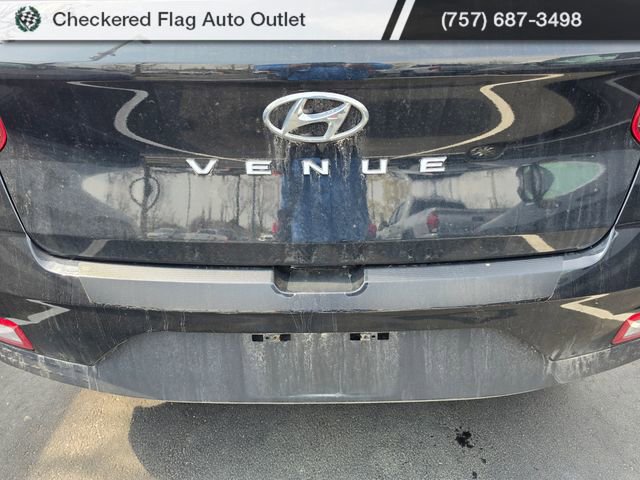 Used 2023 Hyundai Venue SEL image 7