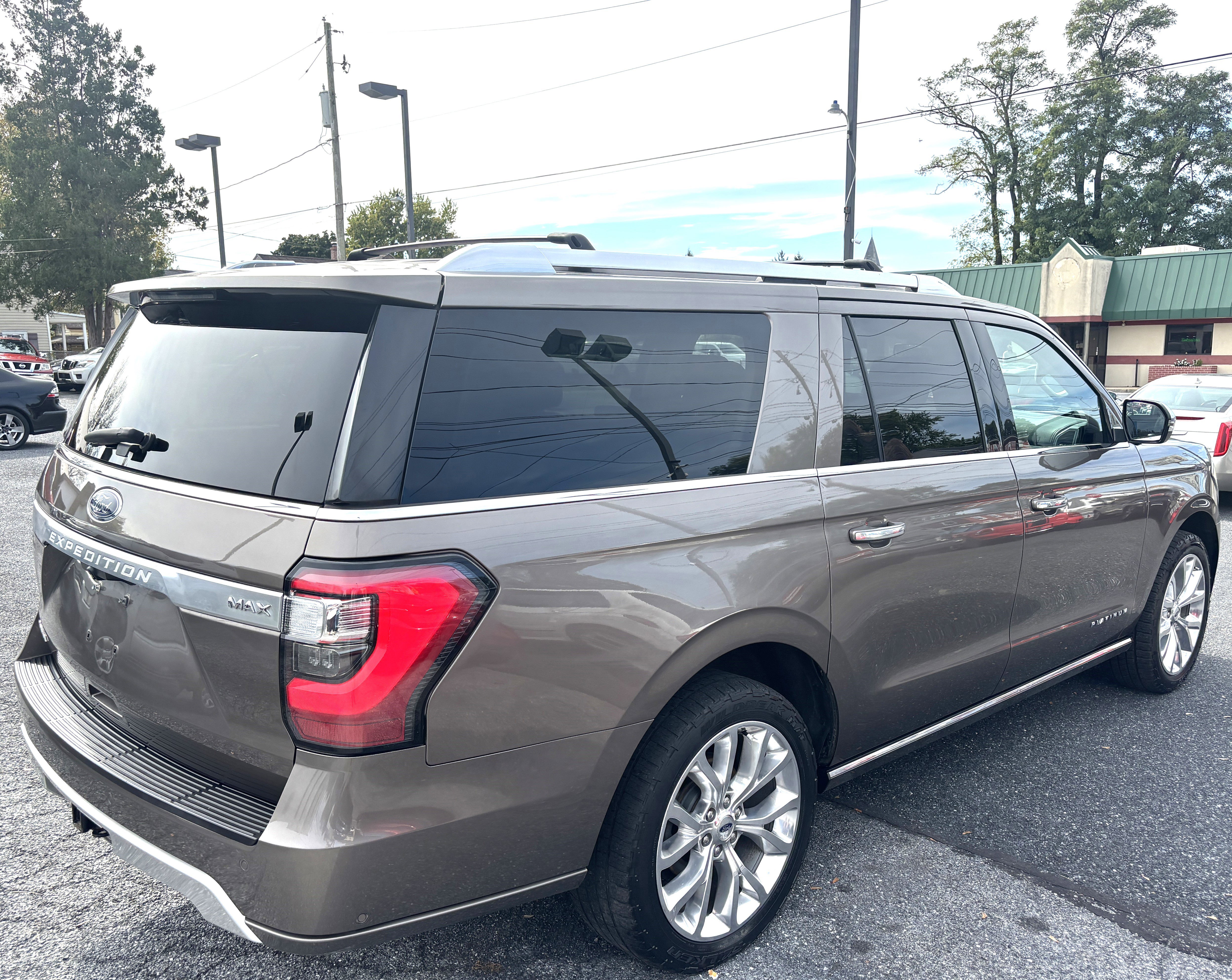 Used 2018 Ford Expedition Max Platinum image 5