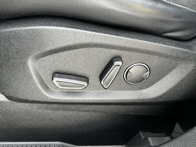 Used 2018 Ford Edge Titanium image 23