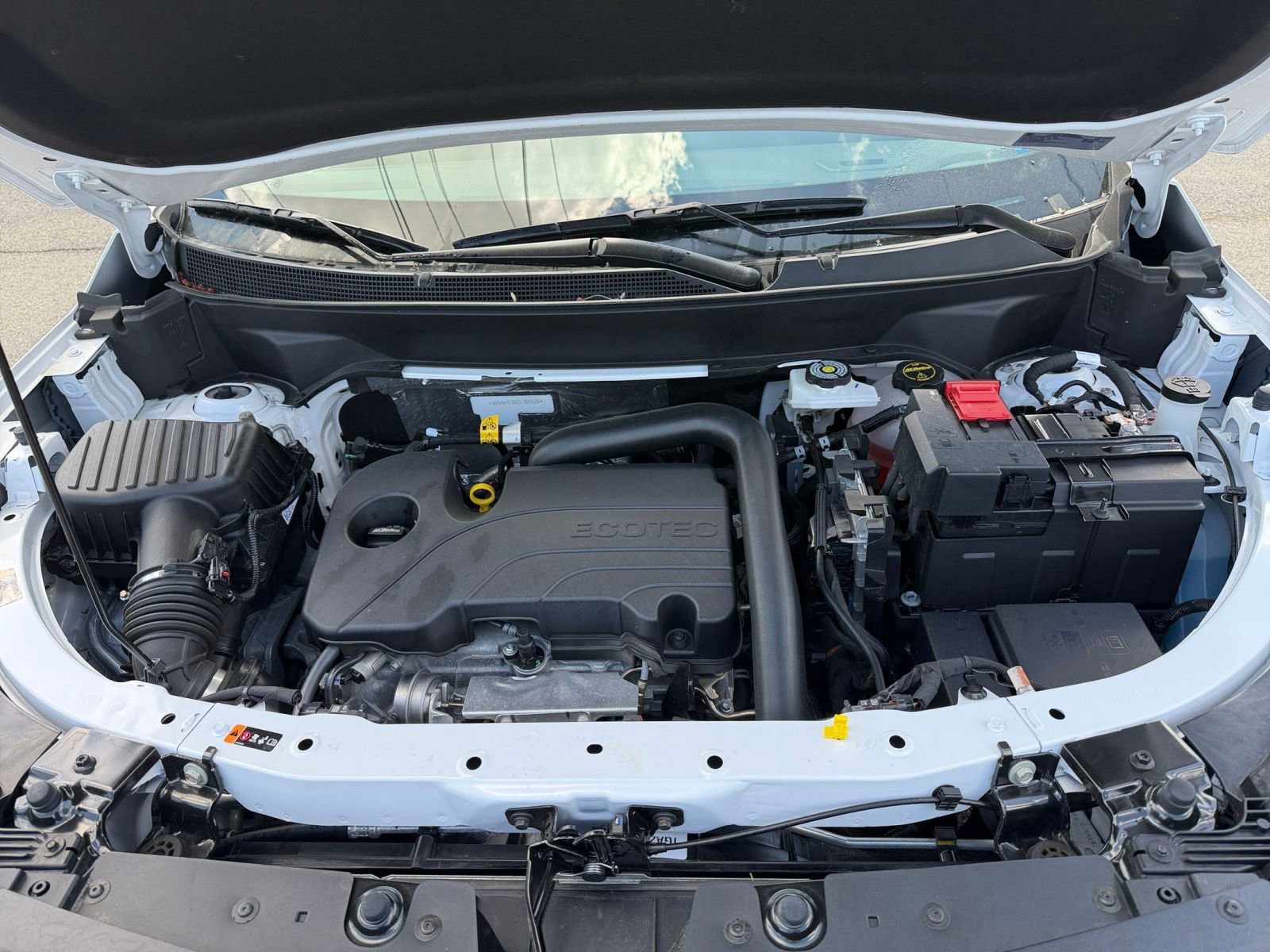 Used 2025 Chevrolet Equinox LT FWD image 32