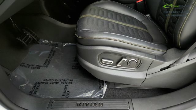 Used 2025 Rivian R1T Adventure AWD/4WD image 49