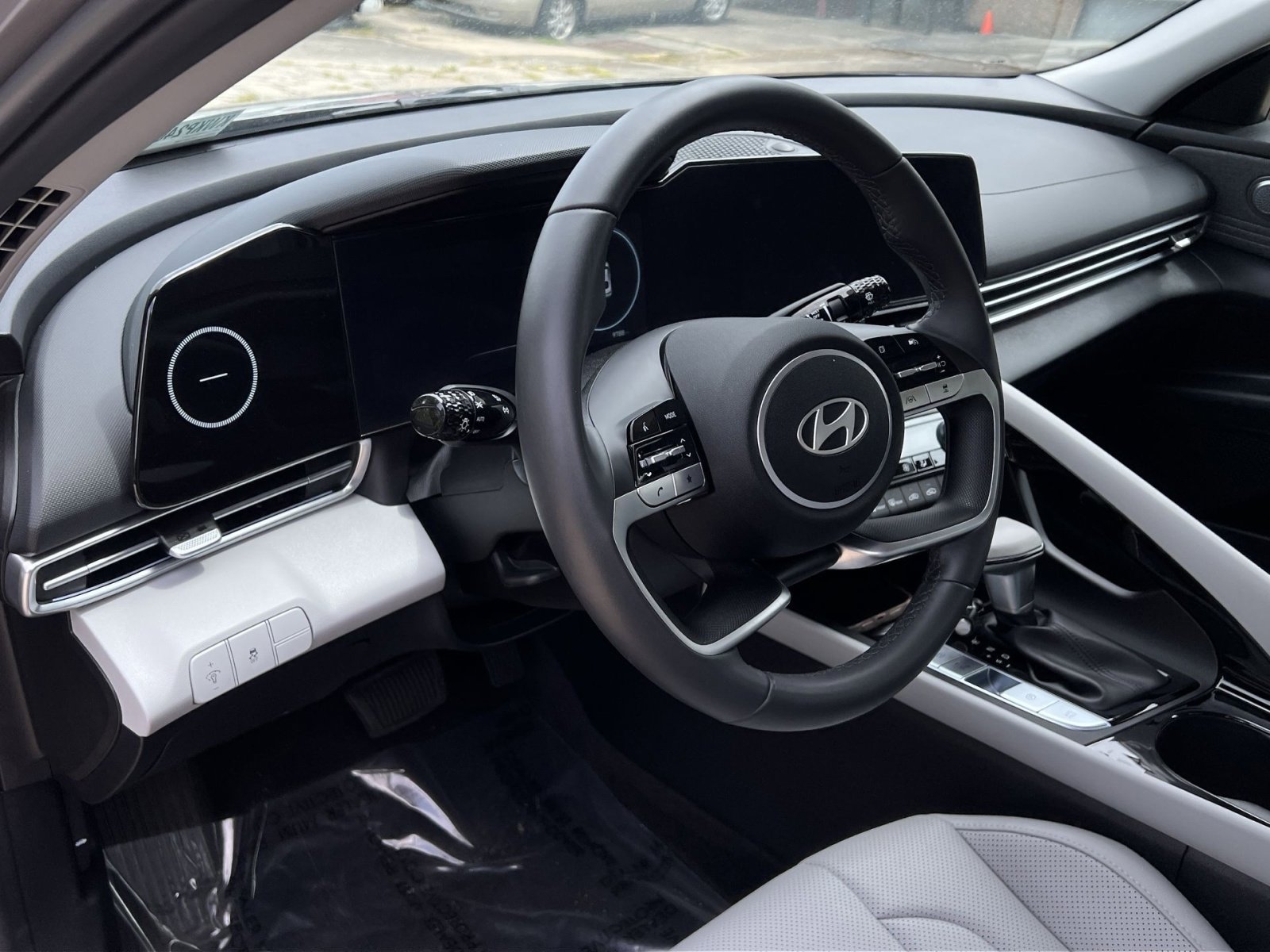 Used 2024 Hyundai Elantra Limited FWD image 29