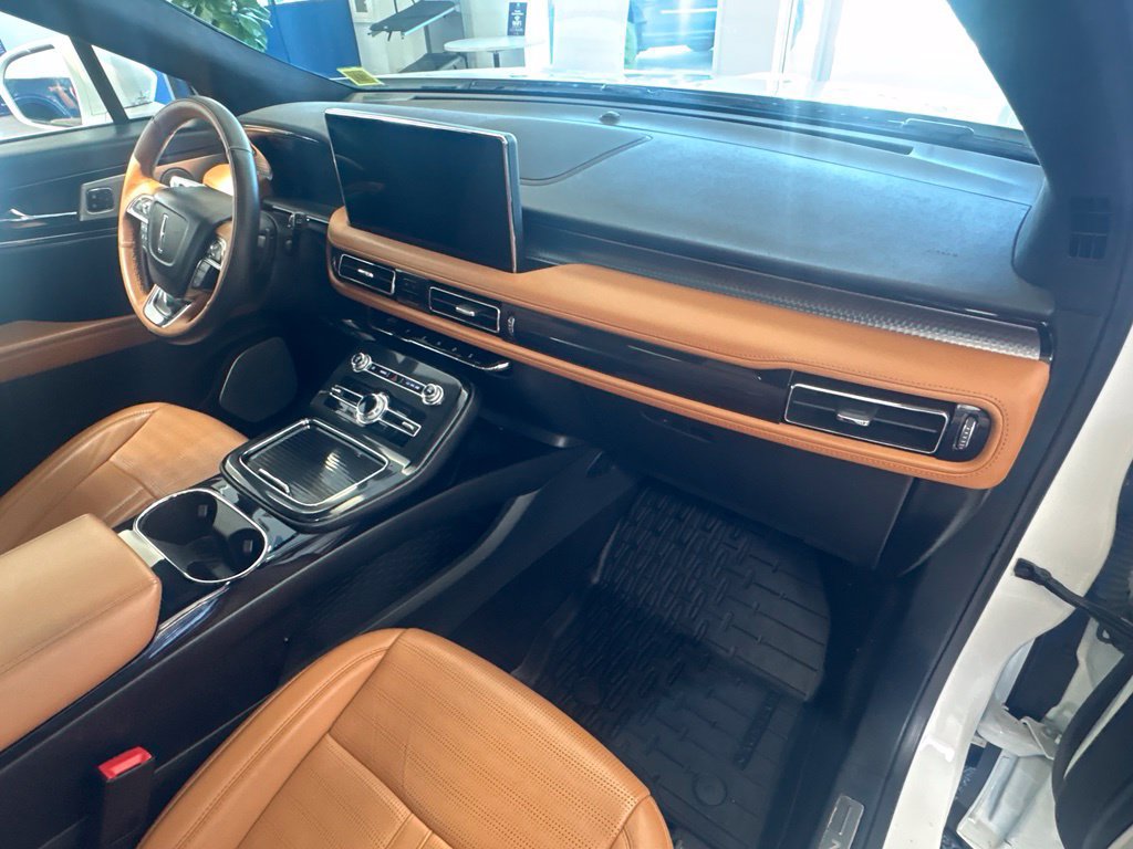 Used 2023 Lincoln Nautilus Black Label AWD/4WD image 28