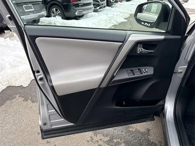 Used 2016 Toyota RAV4 XLE image 13