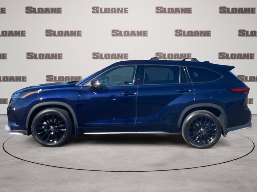 Used 2023 Toyota Highlander XSE AWD/4WD image 2