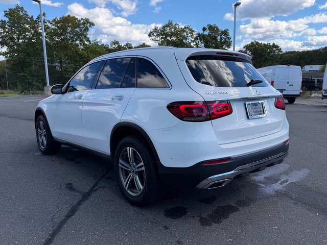 Used 2022 Mercedes-Benz GLC 300 4MATIC image 4