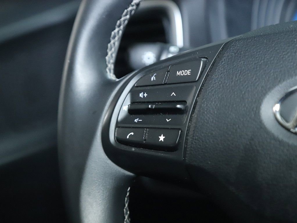 Used 2023 Hyundai Venue SEL FWD image 25