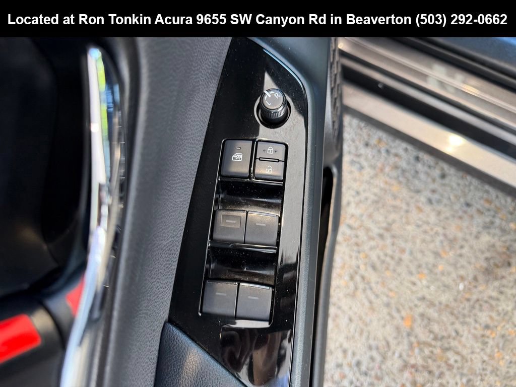 Used 2019 Toyota Prius Prime Advanced FWD image 12