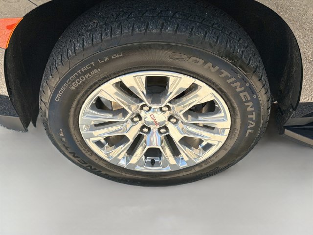Used 2024 GMC Yukon Denali AWD/4WD image 44