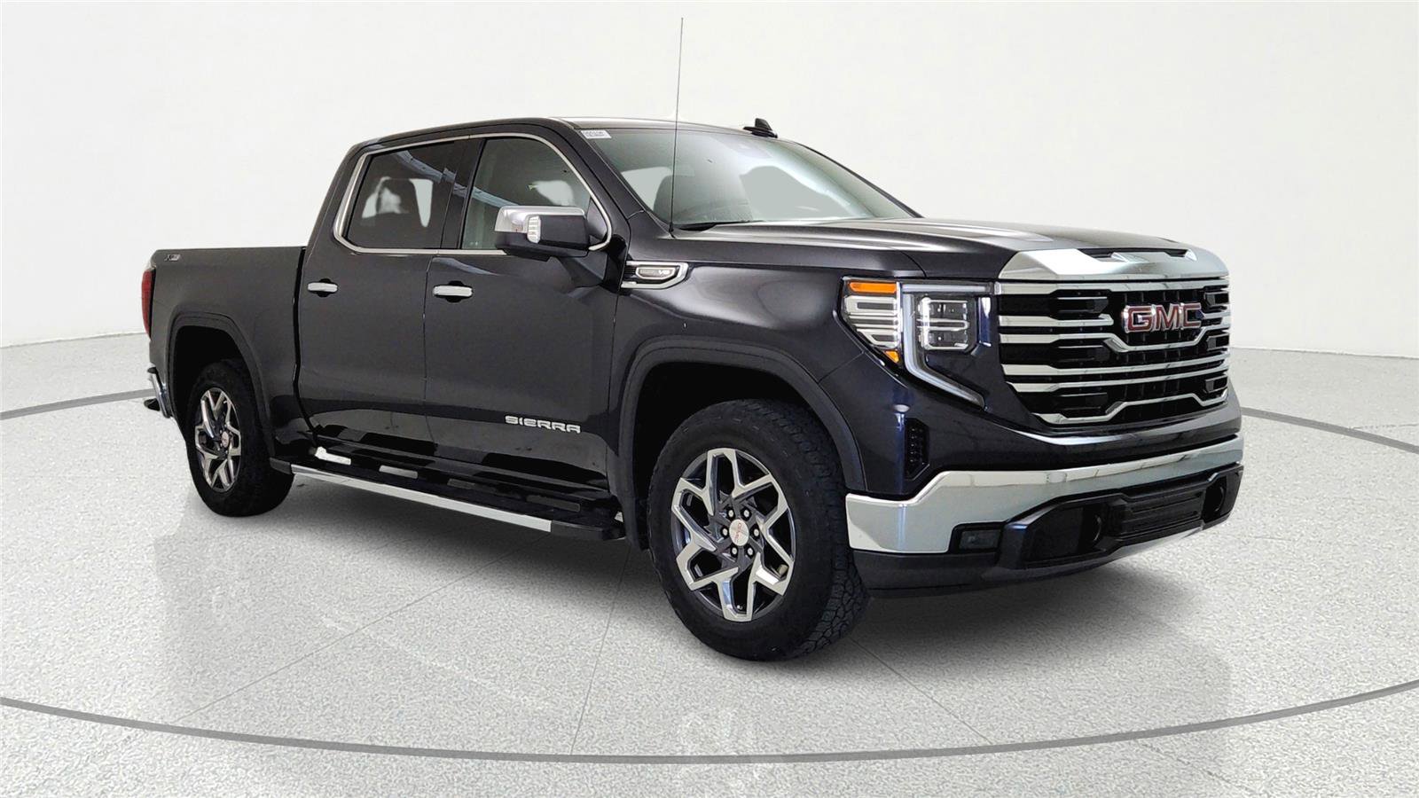 Used 2022 GMC Sierra 1500 SLT w/ SLT Convenience Package AWD/4WD image 1