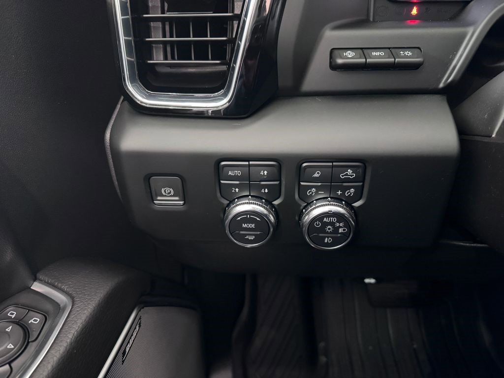 Certified 2023 GMC Sierra 1500 Denali w/ Technology Package AWD/4WD image 17