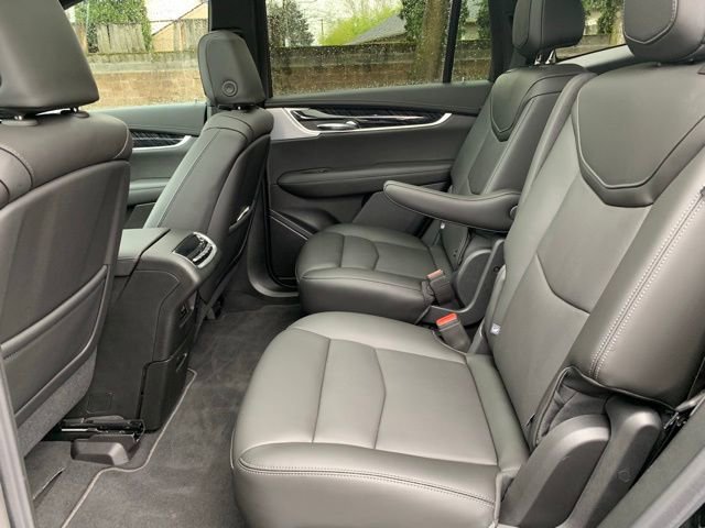 Used 2025 Cadillac XT6 Premium Luxury w/ Technology Package image 18