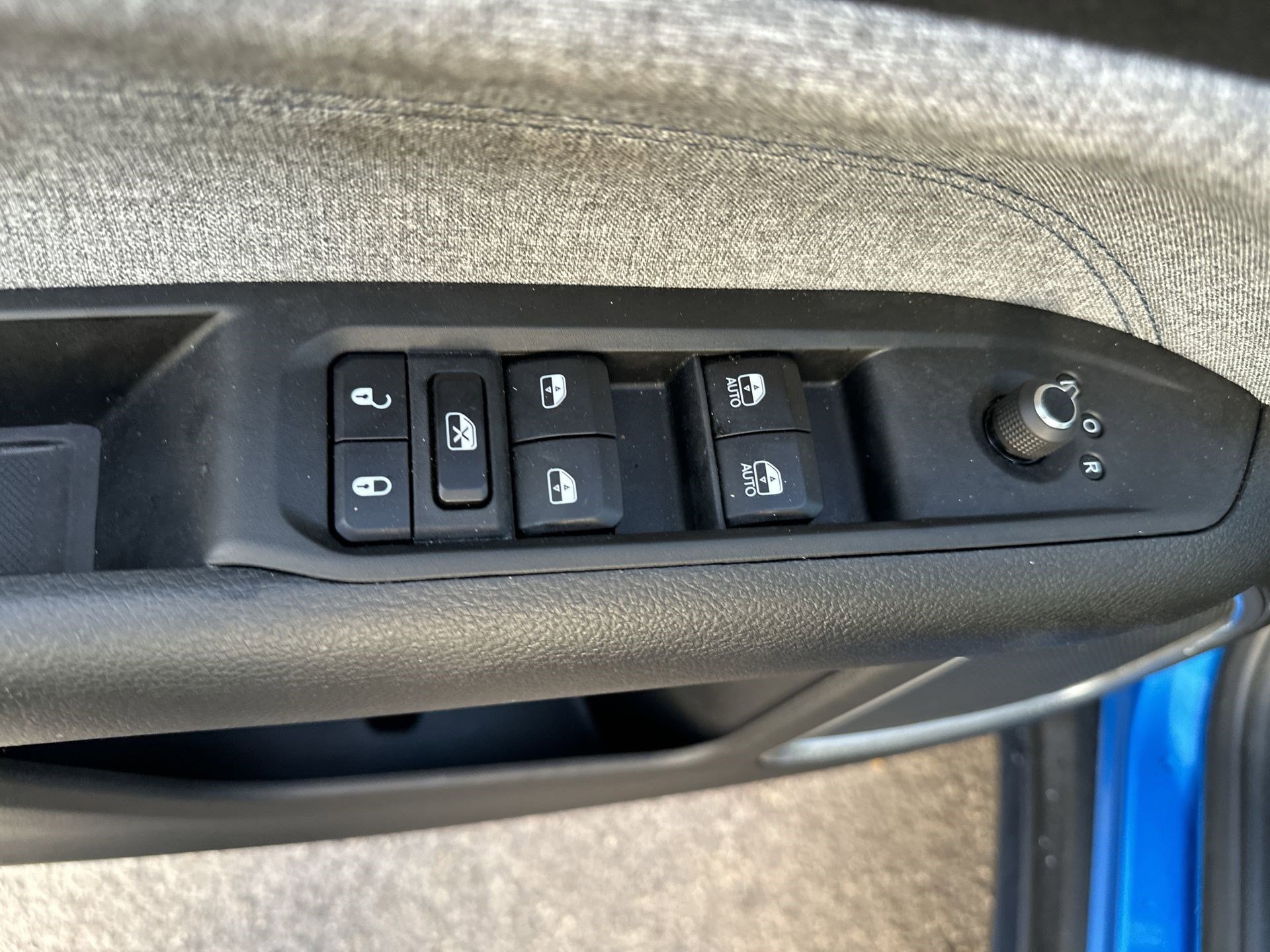 Used 2024 Jeep Compass Sport image 15