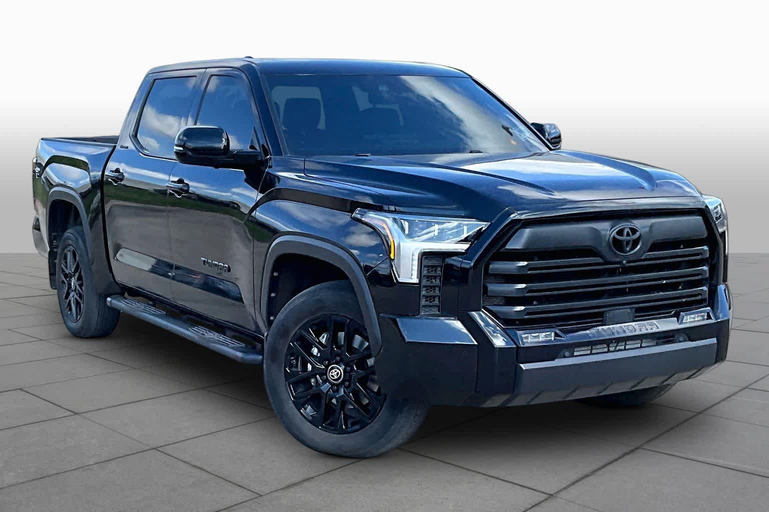 Used 2025 Toyota Tundra Limited AWD/4WD image 2