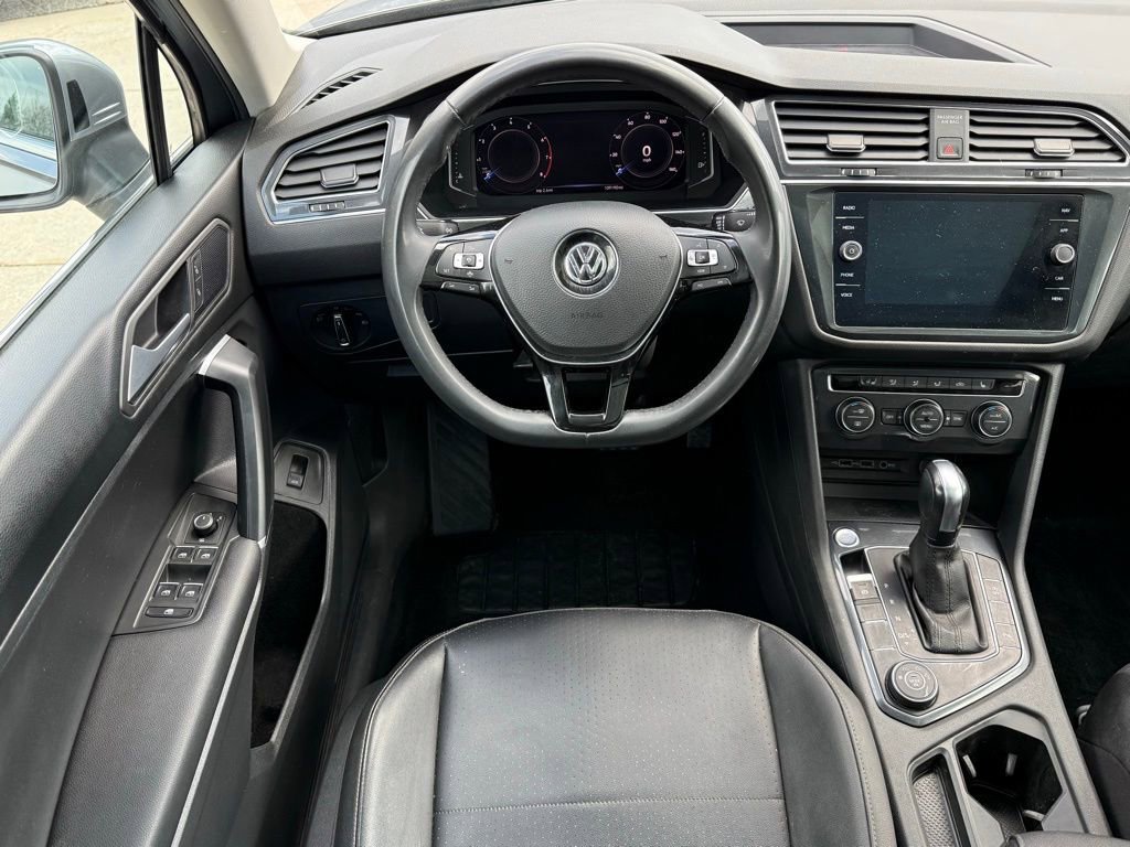 Used 2020 Volkswagen Tiguan SEL image 27