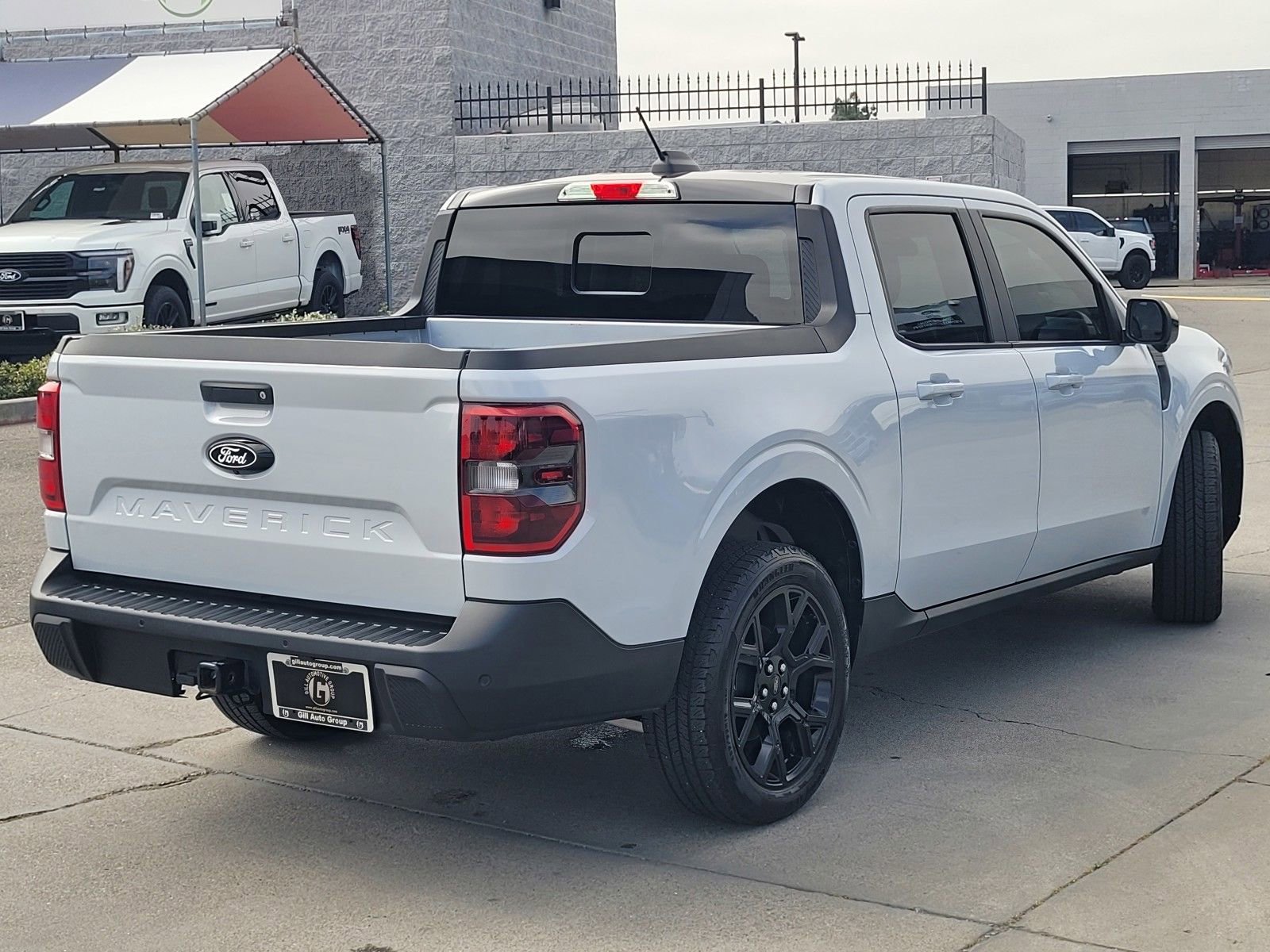 Certified 2025 Ford Maverick Lariat w/ Black Appearance Package AWD/4WD image 4