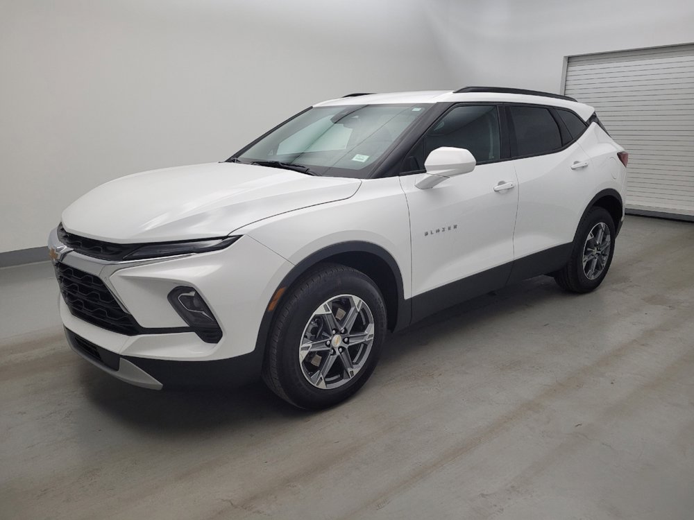 Used 2024 Chevrolet Blazer LT w/ Convenience Package FWD image 2