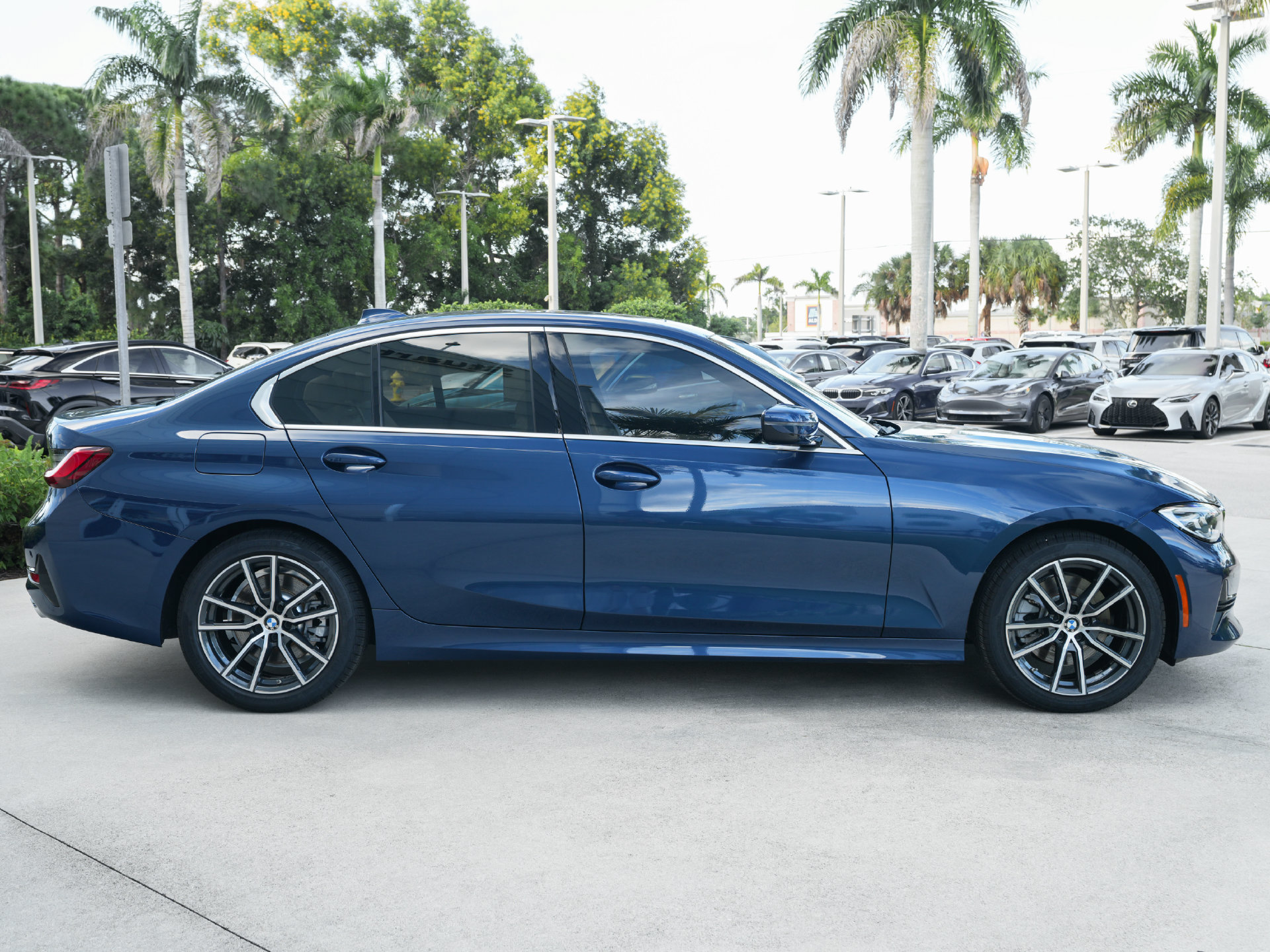 Used 2022 BMW 330i Sedan w/ Driving Assistance Package RWD image 31