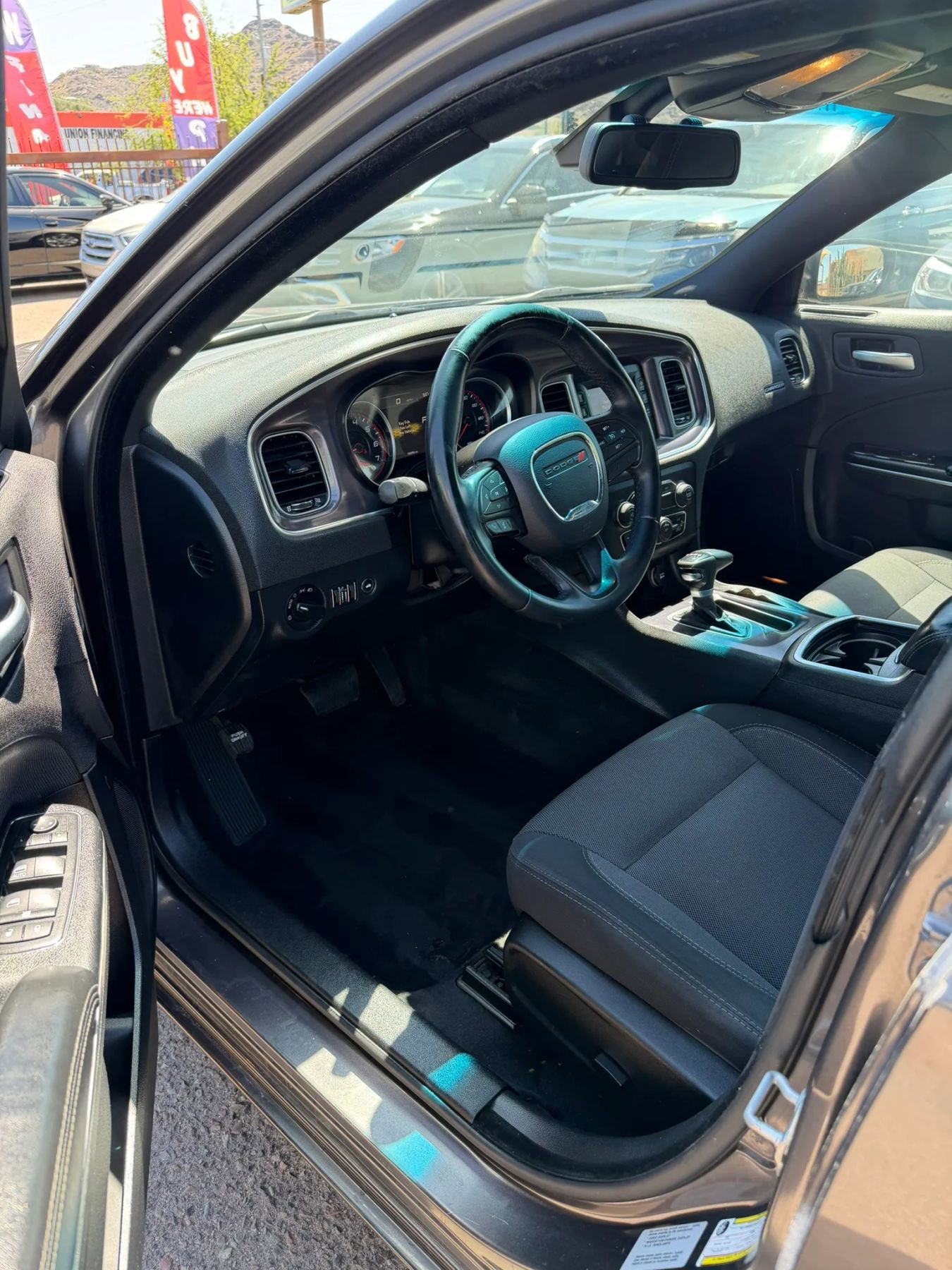 Used 2015 Dodge Charger SE image 9