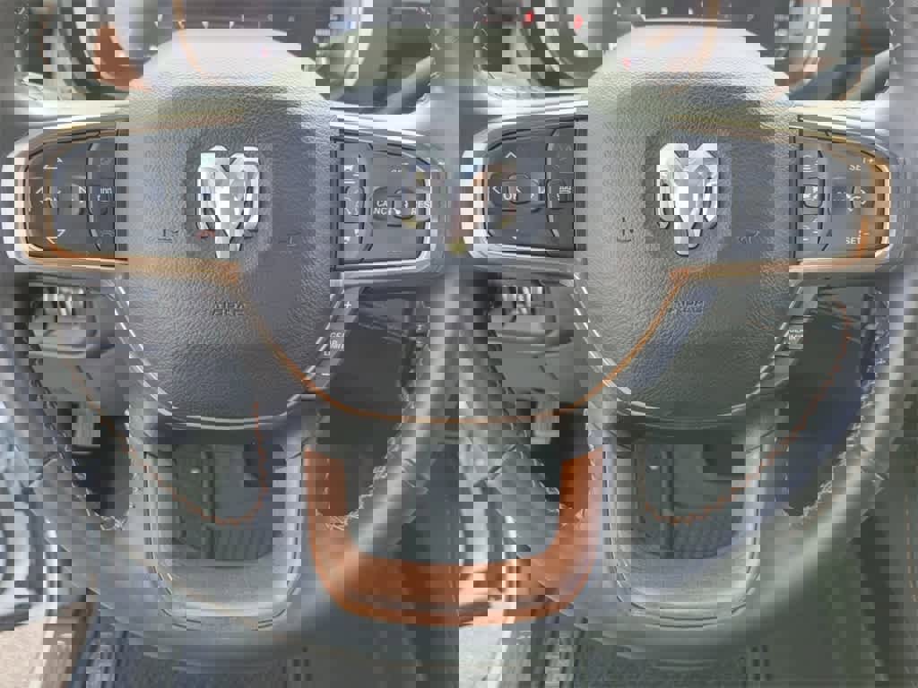 Used 2023 RAM 3500 Limited image 18