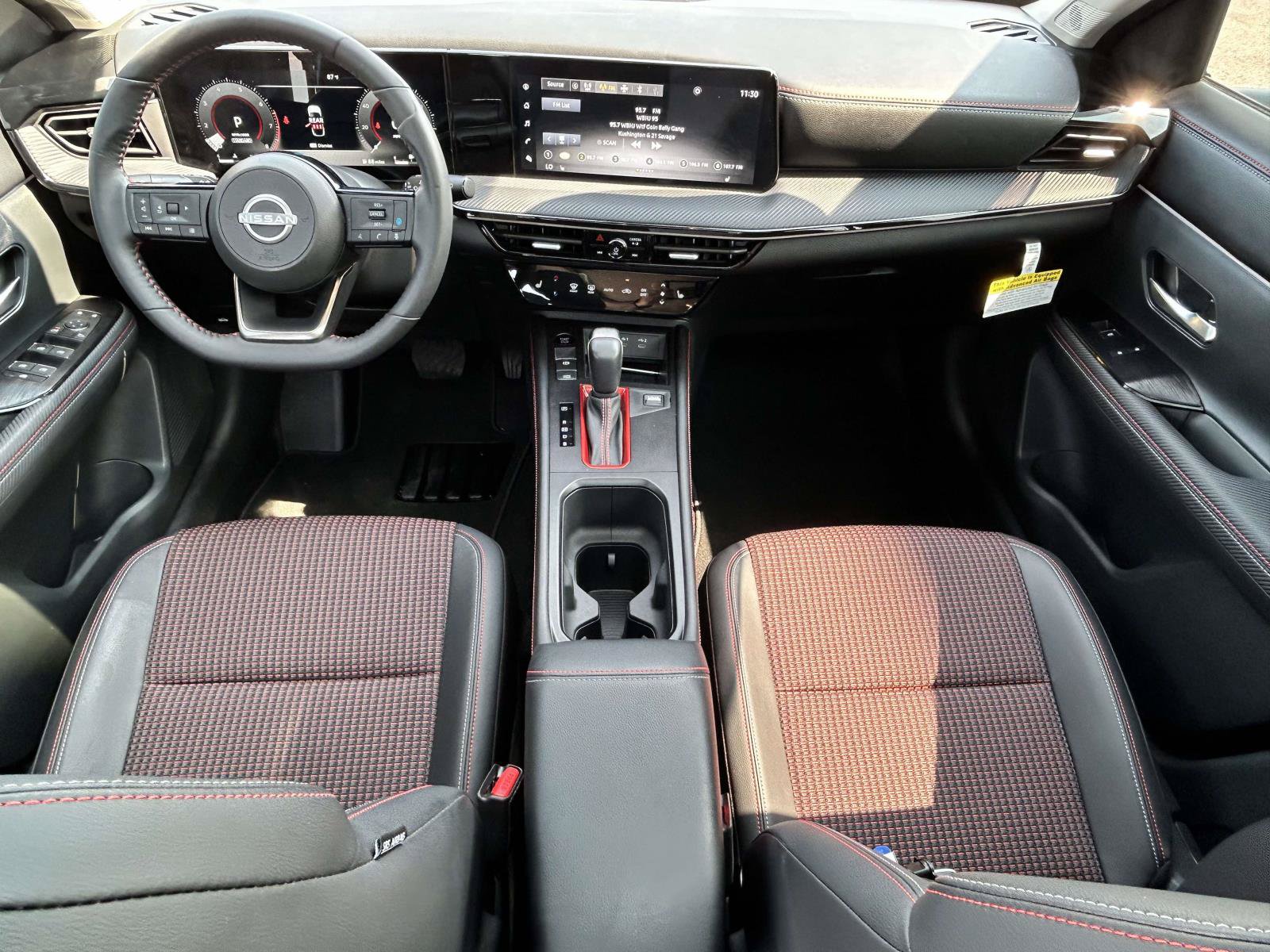 Used 2025 Nissan Kicks SR w/ SR Premium Package FWD image 9