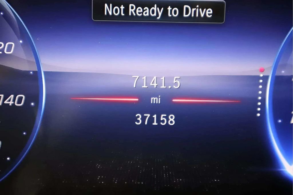 Used 2022 Mercedes-Benz EQS 450+ Sedan image 33